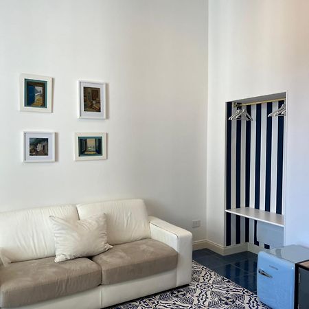 Gramsci 16 Hotel Наполи Екстериор снимка