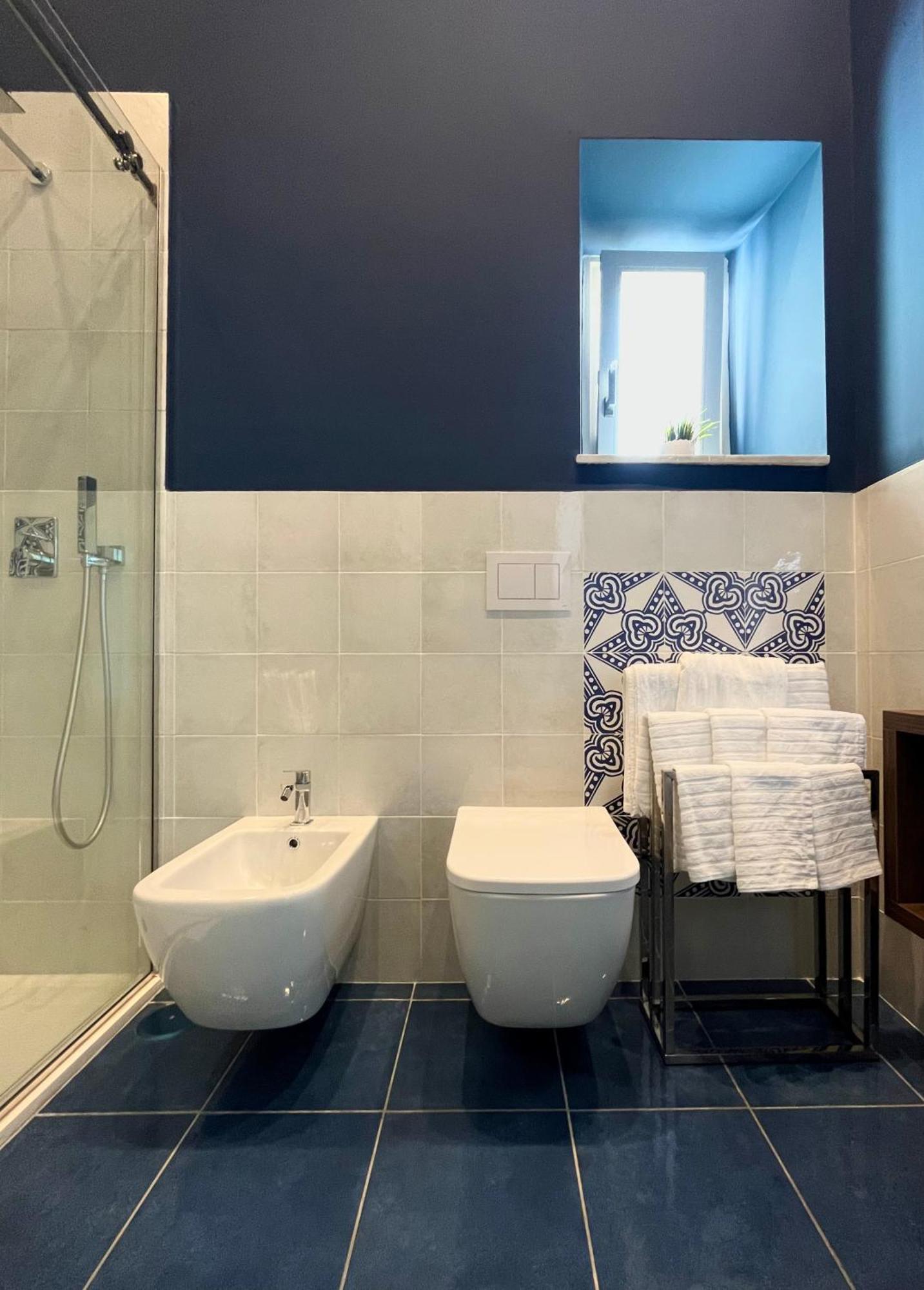 Gramsci 16 Hotel Наполи Екстериор снимка